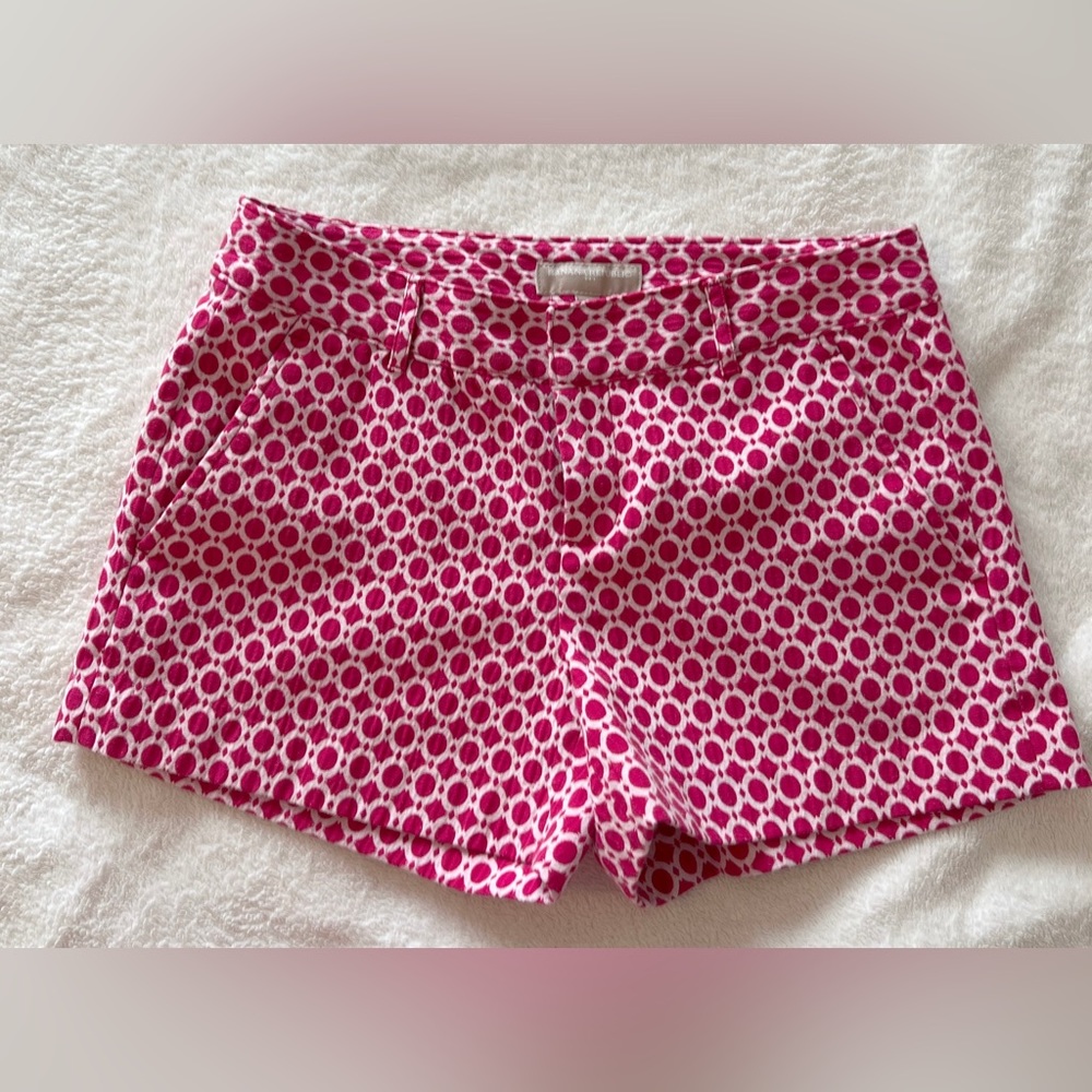 VGUC Banana Republic Size 0 pink and white shorts